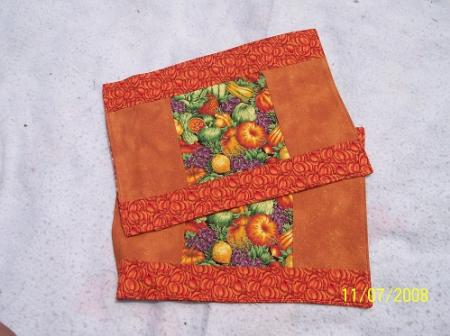 Placemats pair made of all cotton pieced by Linda Monasky